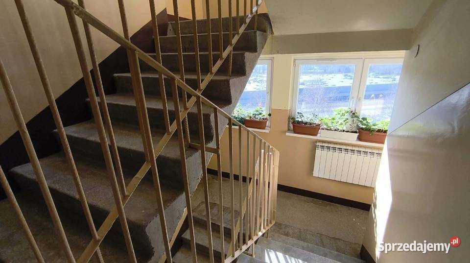 Mieszkanie na sprzedaż Marynarki Wojennej piwnica