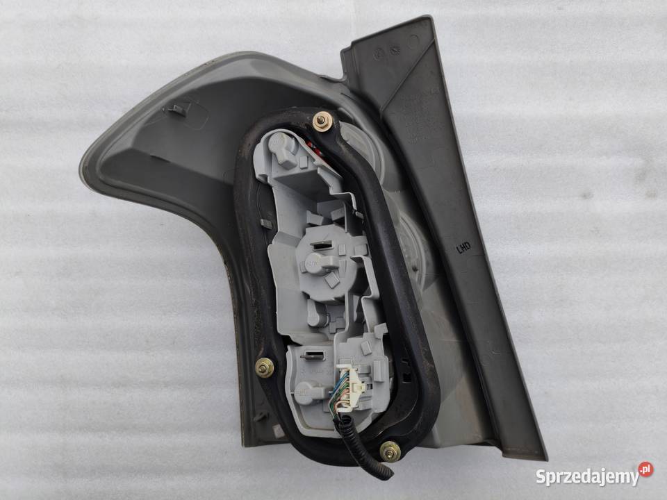 Lampa Prawy Tył Tylna Prawa Toyota Corolla Verso Wyszków