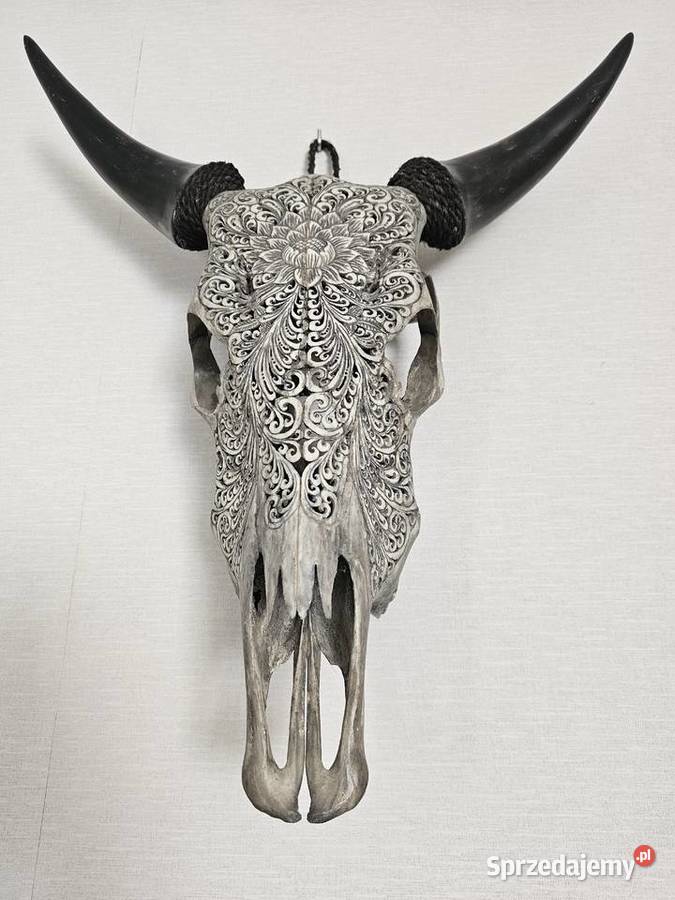 UNIKATRzeźbiona czaszka krowy rękodzieło lotos