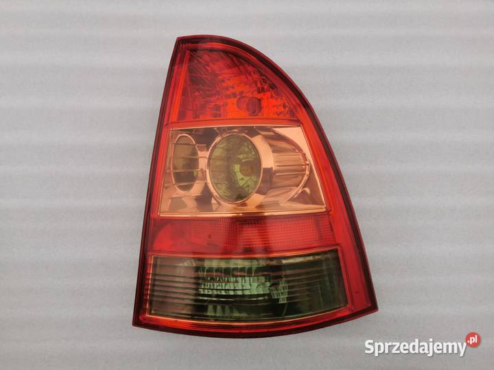 Lampa Prawy Tył Tylna Prawa Toyota Corolla E12 lampy tylne Części Wyszków