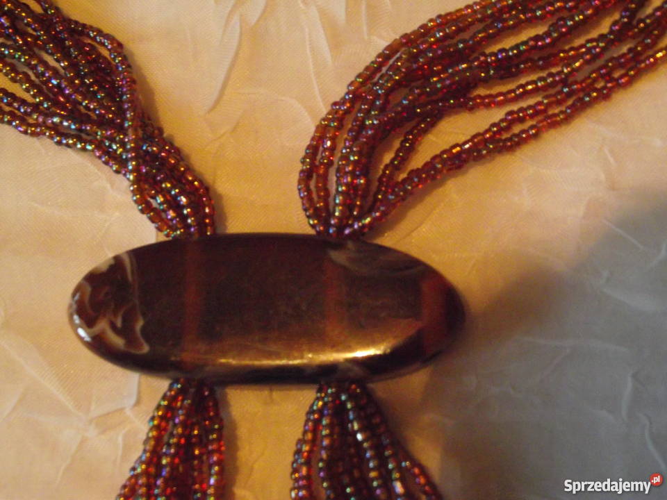 NASZYJNIK Z MEDALIONEM Z ŻYWICY EPOKSYDOWEJ