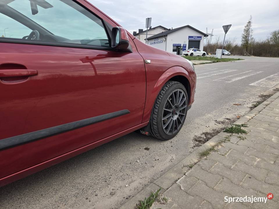 Opel Astra H 18 140 Ostrowiec Świętokrzyski