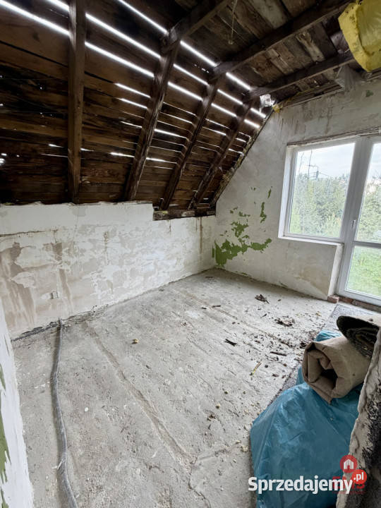 Dom wolnostojący 160m2 Żuki do remontu