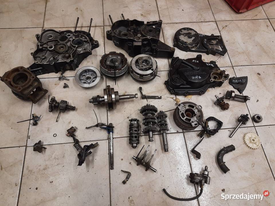 Honda NS1 80 silnik DC02E części kapa wał Jelenia Góra