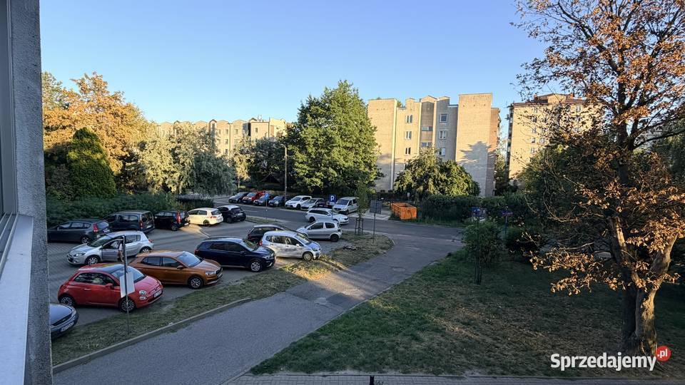 Metro Bemowo Przestronne remoncie z balkonem i winda sprzedam