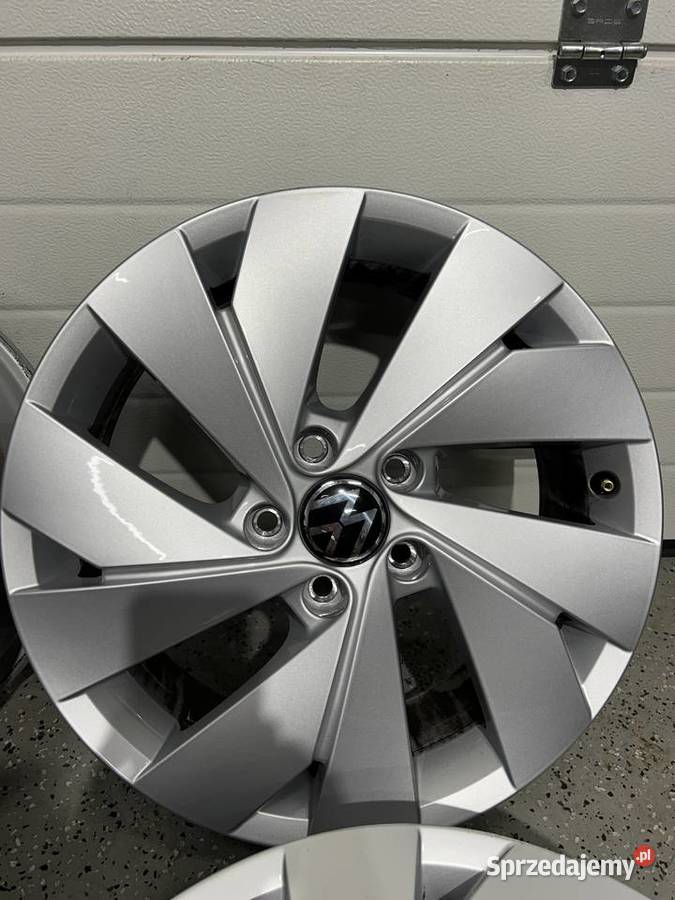 Oryginalne FELGI 17 VW GOLF 8 7 6 5 2024r NOWE Samochodowe Wrocław