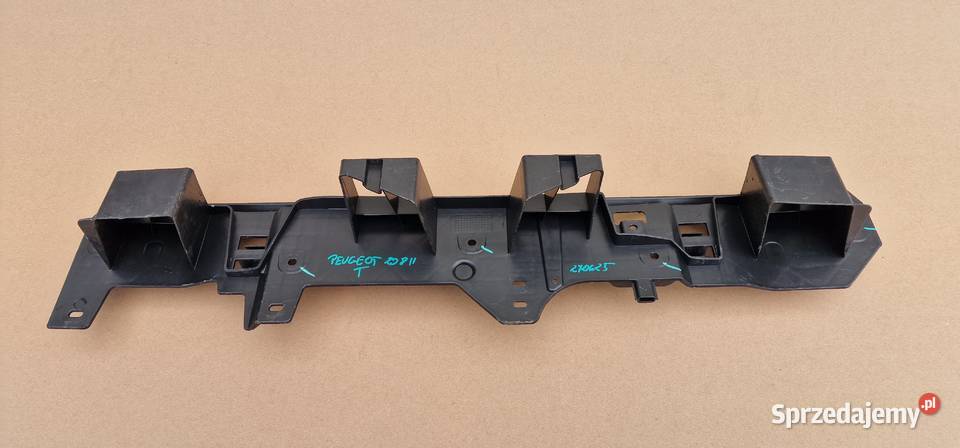 PEUGEOT 208 II ŚLIZG MOCOWANIE ZDERZAKA TYŁ Bieleń