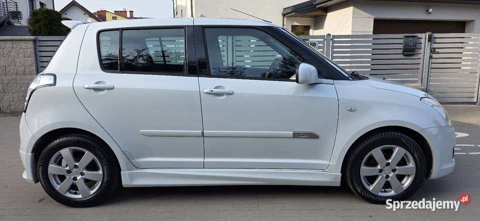 Zarejestrowany VAT marża Swift