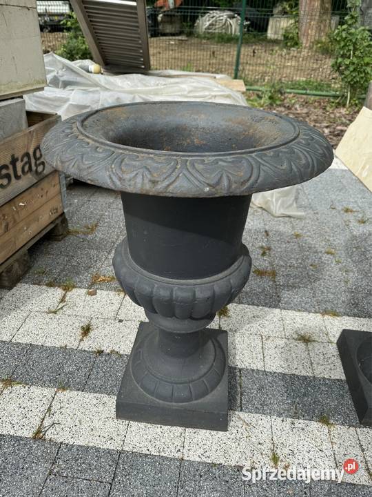 Wielkie pałacowe donice żeliwne donica z żeliwa Bystrzyca Kłodzka sprzedam