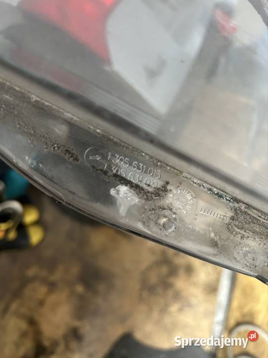Obudowa klosz lampy reflektora Mercedes W204 Łęczna sprzedam