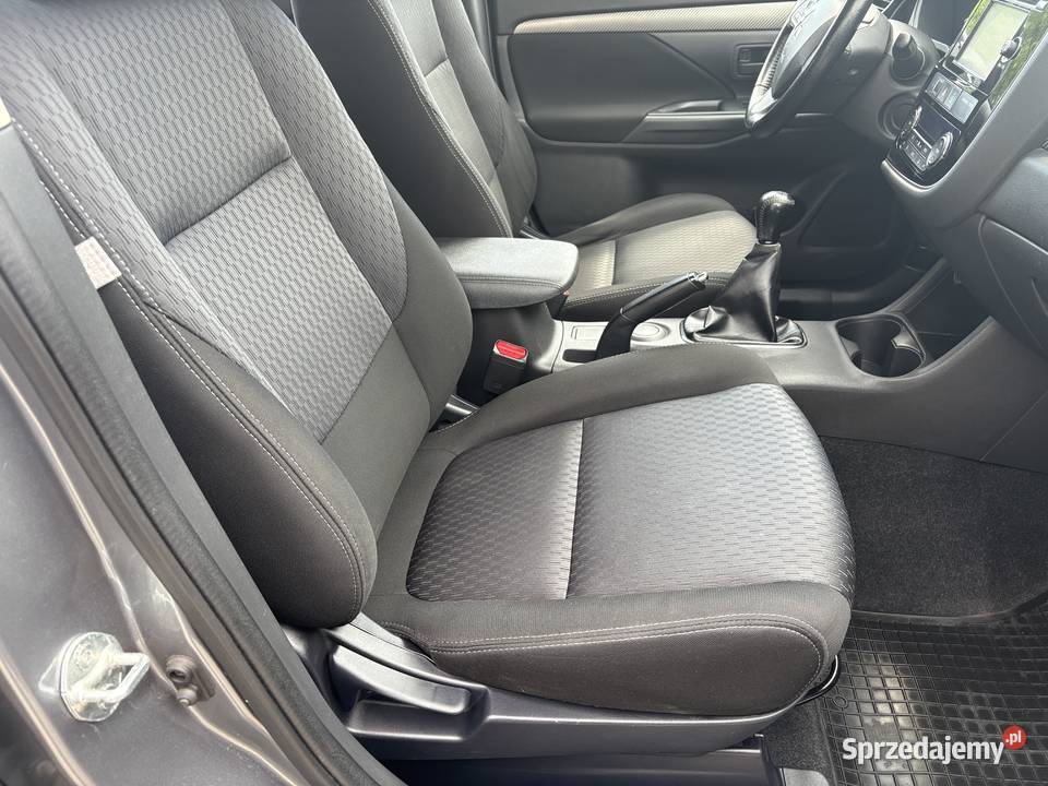 20 Benzyna 150 Mitsubishi Outlander Salon I Libiąż
