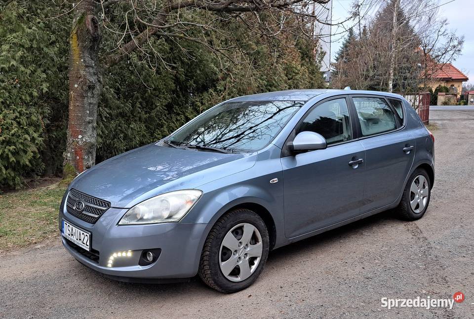 KIA CEED 14 benzyna 2 komplety kół bez korozji 109KM Sandomierz