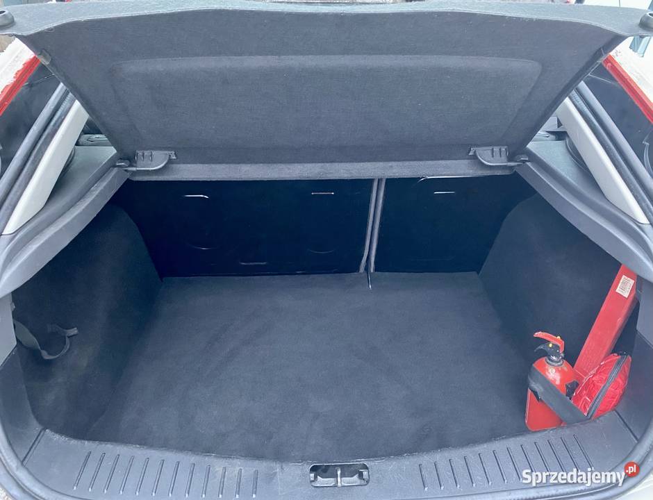 Ford Focus 16 benzyna BEZWYPADKOWY Przebieg Wieliszew