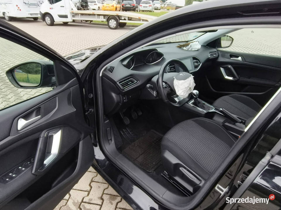 Peugeot 308 12 benzyna 130 6 biegów Kęty sprzedam