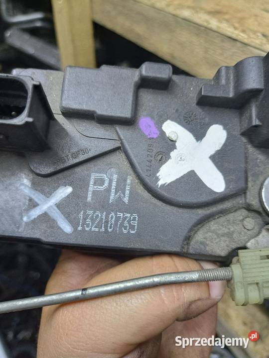 ZAMEK DRZWI PRAWY TYŁ 13210739 PW OPEL ZAFIRA B Warszawa