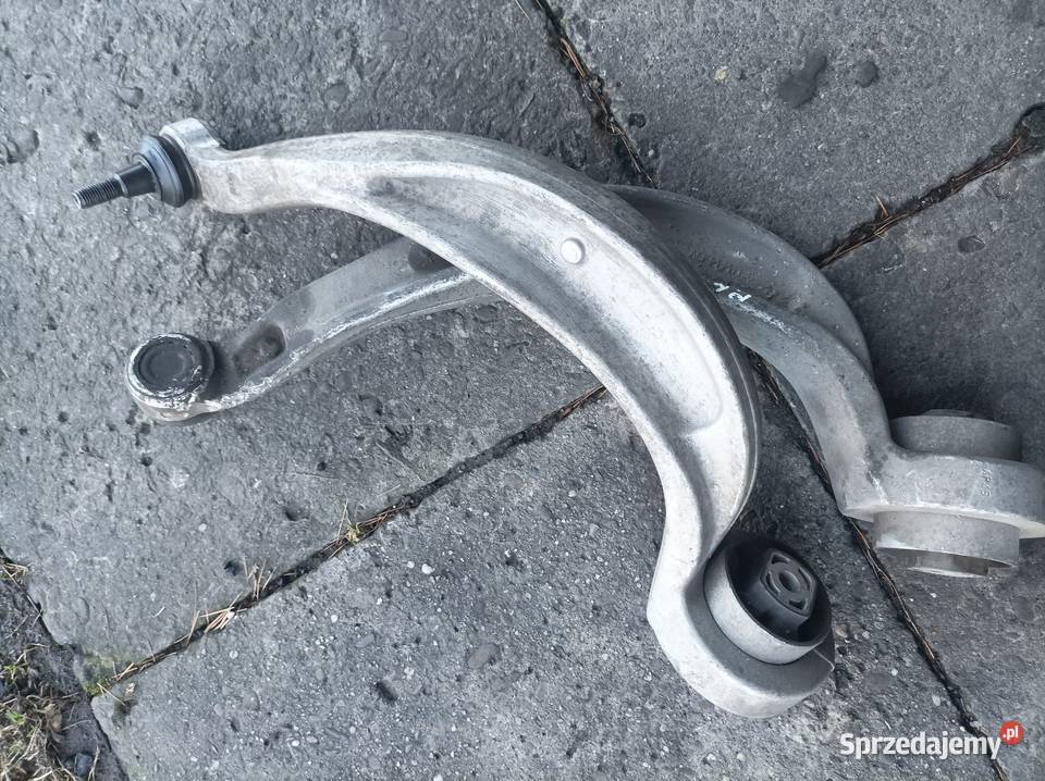 8K0407695E 8K0407696E Wahacz Audi A4 B8 A5 prawy sprzedam