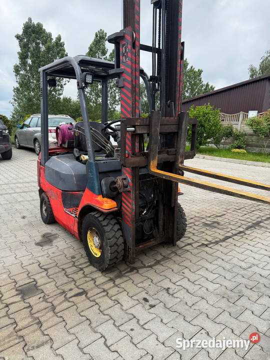 wózek widłowy TOYOTA 7FGF18 LPG przesuw 1800 łódzkie Działoszyn
