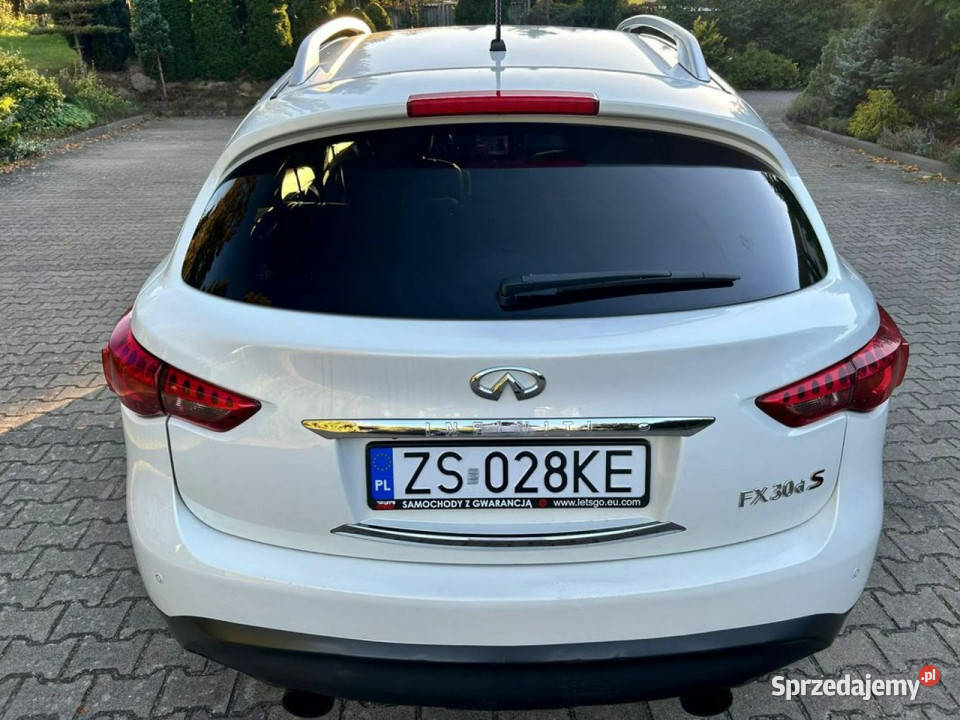 Infiniti FX FX30d S Premium 30 V6 238 4x4 Bose VAT marża FX