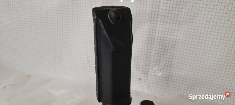 Suzuki Intruder 125 set lewy podnóżek mazowieckie