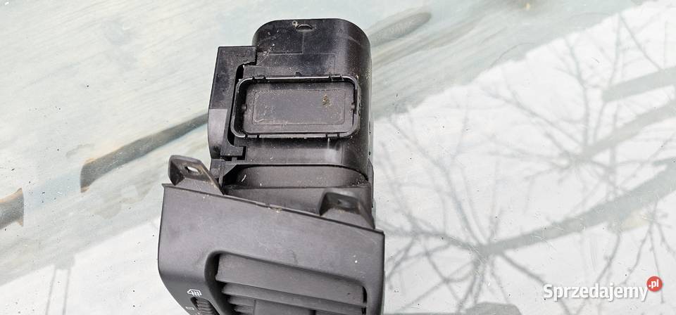 Kratka nawiewu prawa mercedes w210 2108300654 Zbąszyń sprzedam