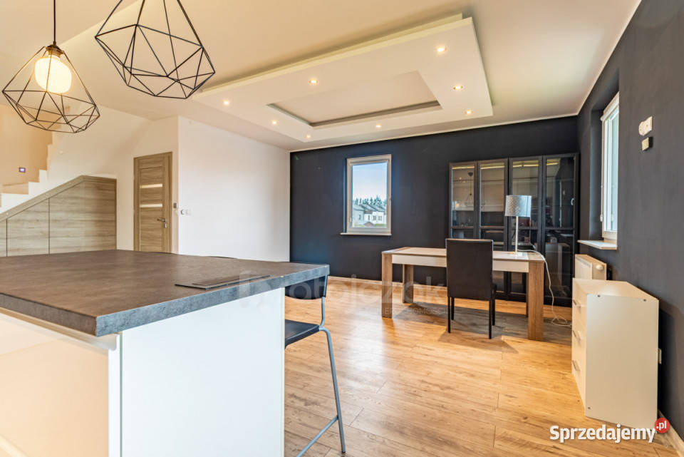 sprzedaży mieszkania 8146m2 4 pokojowe Kosakowo