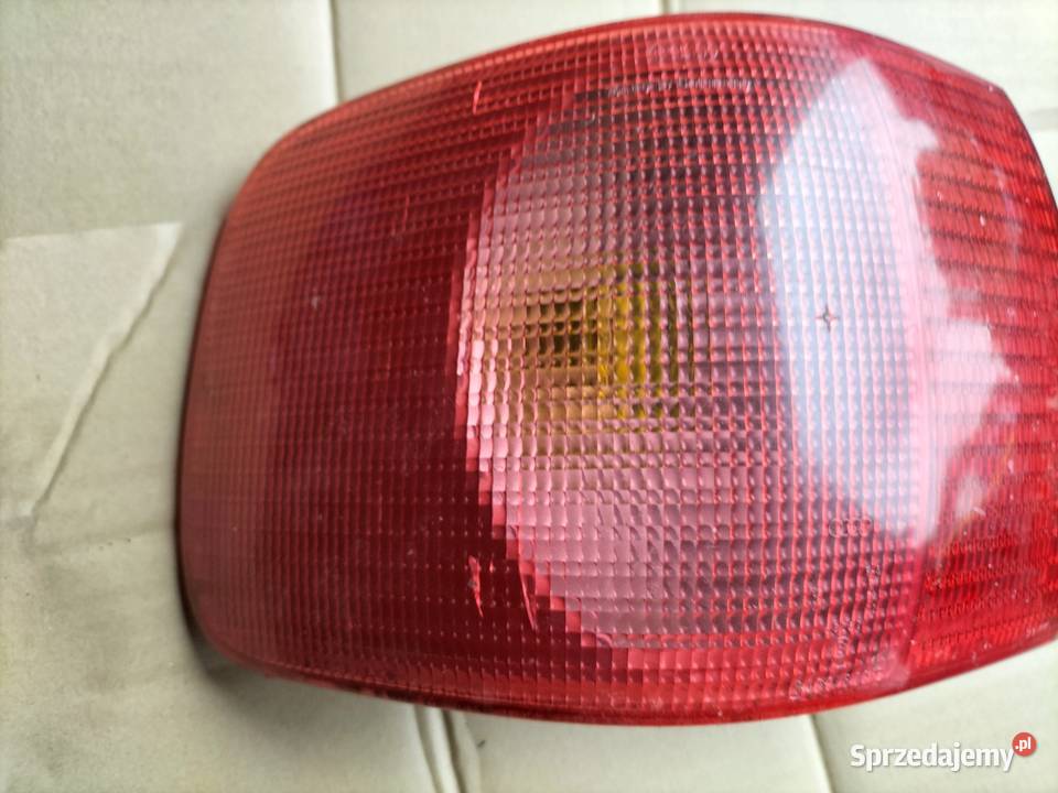 AUDI 80 B4 80B4 SEDAN LAMPA TYŁ TYLNA LEWA HELLA Kamień-Kolonia