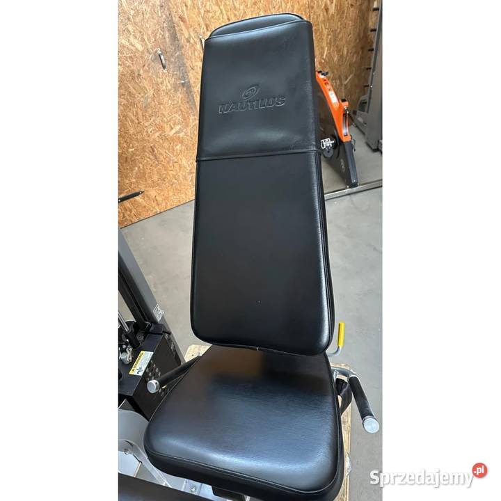 Maszyna siłowa na mięśnie nóg Seated Leg Curl Wałcz