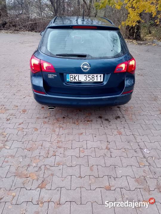 Opel astra j 14 turbo Sports tourer klimatyzacja Makowlany