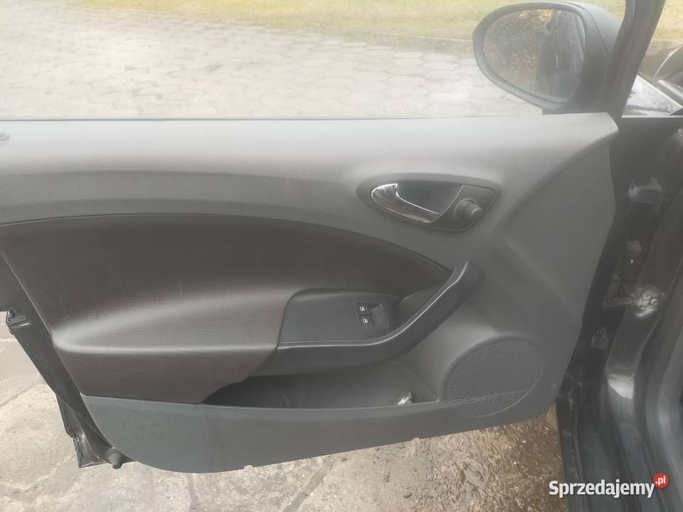 seat ibiza 1200 benzyna 2009r ekonomiczny stan b Nysa sprzedam