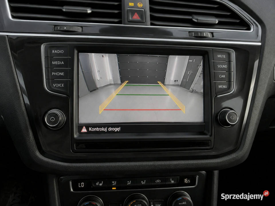 Volkswagen Tiguan 20 benzyna 180konikamera łopatki zmiany biegów Żabno sprzedam