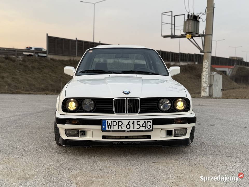 BMW E30 V8 M60B40 Alpinweiss 2 286KM