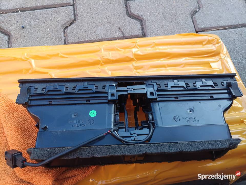 Volkswagen Passat B7 3ab819728a kratka nawiewu osobowe Krosno