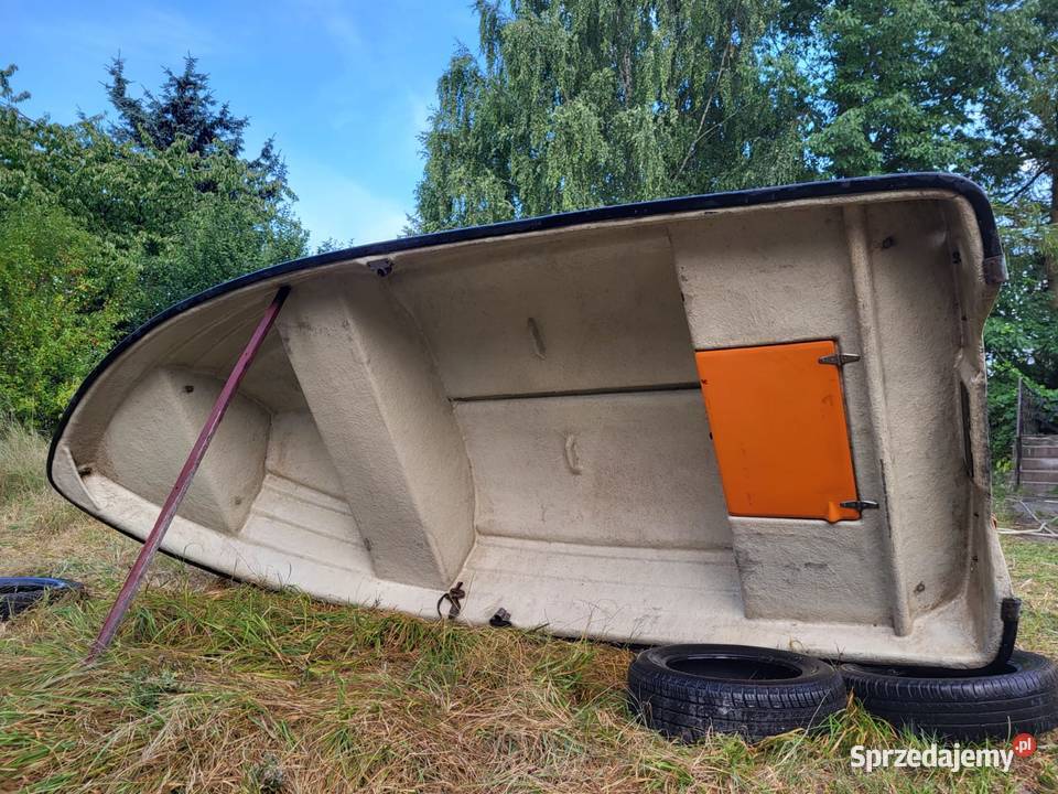 Mocna łódź z początków lat 80 Łodzie i motorówki mazowieckie Sobienie-Jeziory