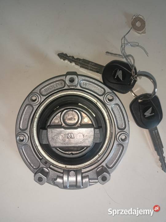 Korek wlewu paliwa kluczyk Honda CBR VFR VTR Turek sprzedam
