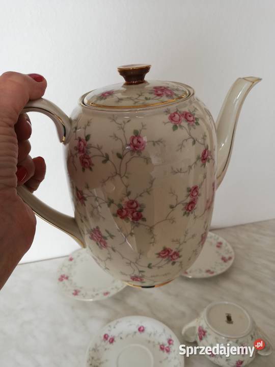 Dzbanek w róże porcelana schumann arzberg Porcelana i szkło Gorlice