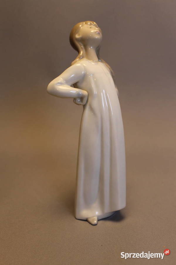 LLADRO Dziewczynka w nocnej koszuli Dobrzany