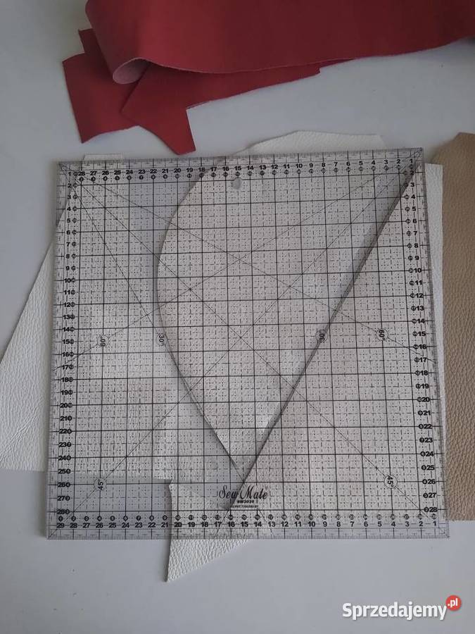 Skóra 240 g Licowa Włoska średnie i małe kawałki