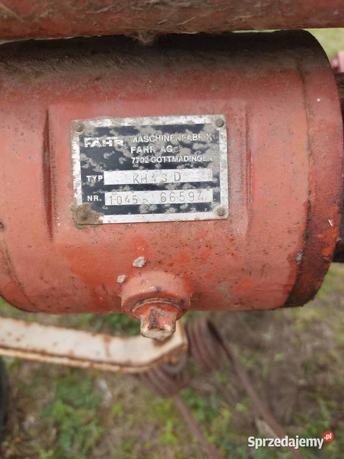 Przetrząsarka przewracarka pająk do siana Fahr Karsin