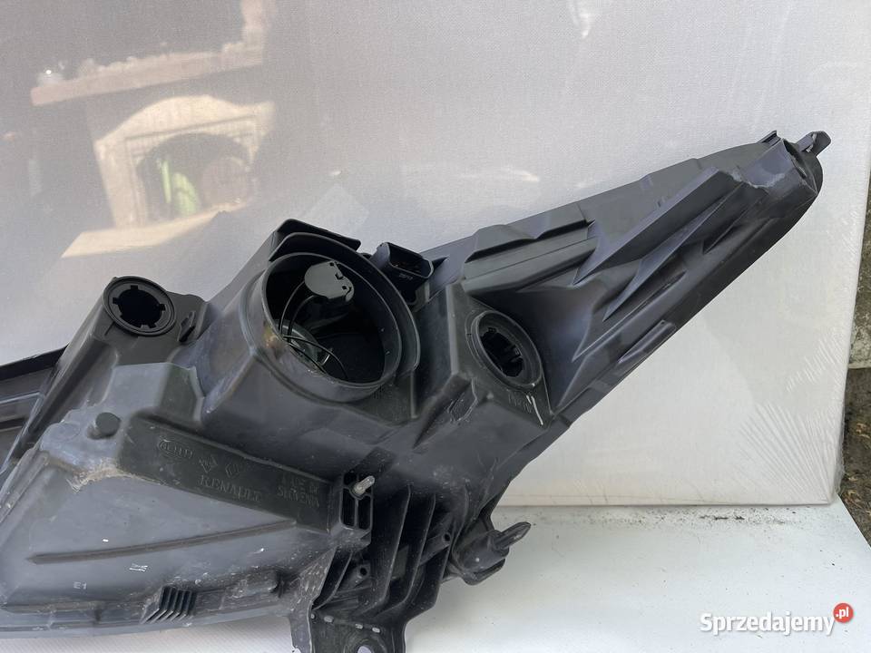 RENAULT ZOE PRAWA LAMPA PRZÓD Ostroróg sprzedam