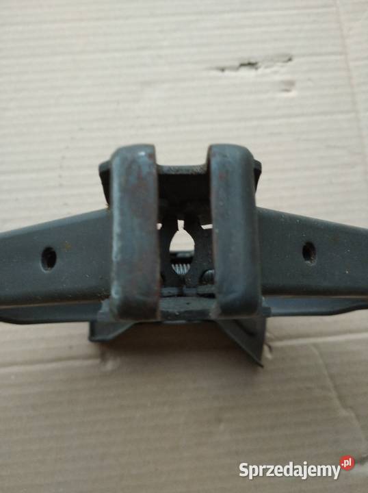 Lewarek klucz 19 Chojnów