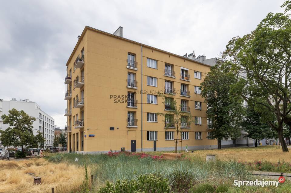 Kawalerka Odnowiona kamienica Do odświeżenia Warszawa sprzedam