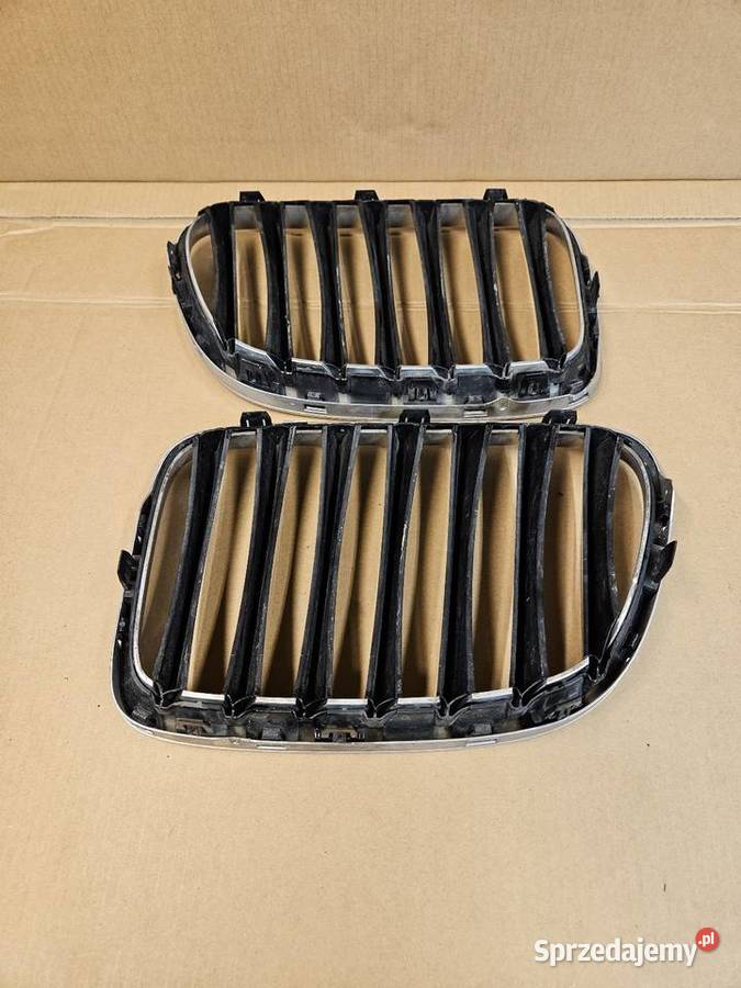 BMW X1 E84 ATRAPY NERKI GRILLE KOMPLET 2993305 osobowe wielkopolskie Międzychód