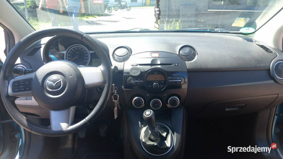 Mazda 2 Mazda 2 14 75 bogata wersja pełen serwis 1349cm3 Łódź