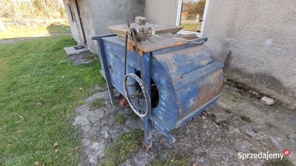 Młynek do zboża wialnia z silnikiem elektrycznym nieuszkodzony Mełgiew