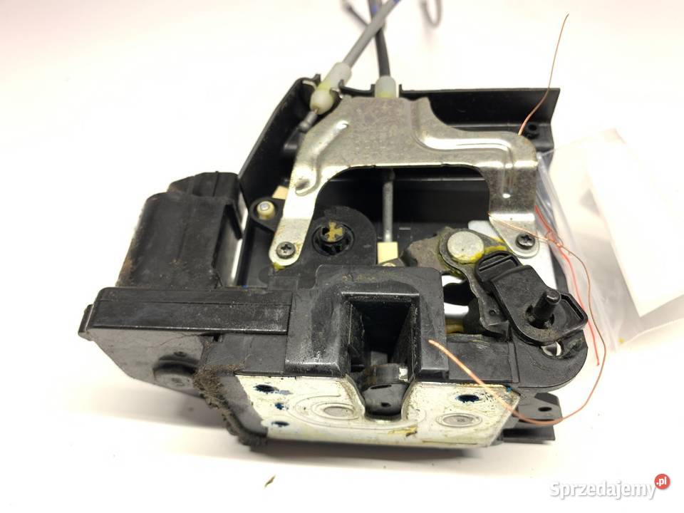 ZAMEK DRZWI LEWY TYŁ SSANGYONG ACTYON SUV