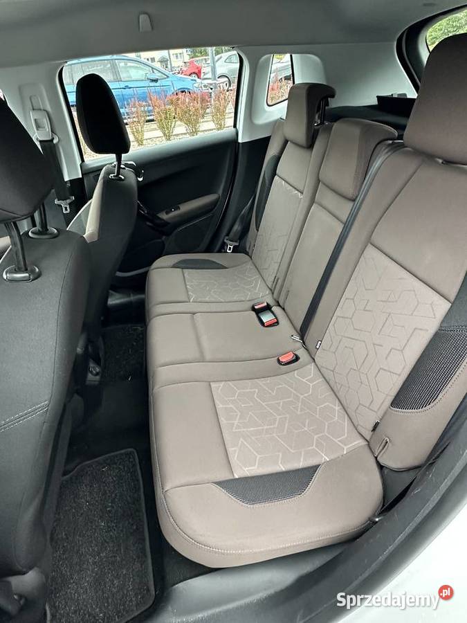 Peugeot 2008 12 Benzyna 2013 r Biały garażowany Rok produkcji 2013 Poznań