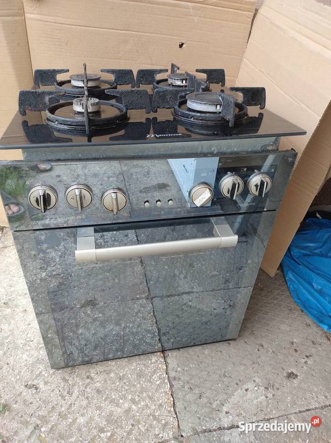 Płyta gazowa z piekarnikiem i okapem Starachowice