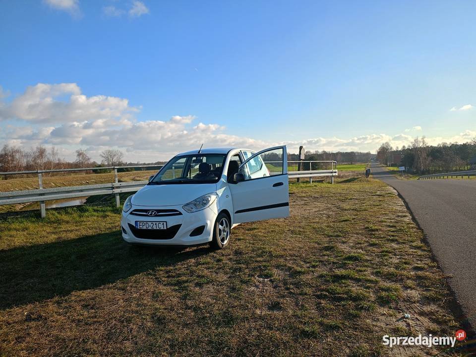 Hyundai i10 małe białe pędzidełko szuka nowego Pęczniew