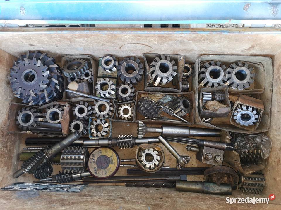 Frezarka uniwersalna do metalu bułgarska FU251 z Produkcja Gostyń sprzedam