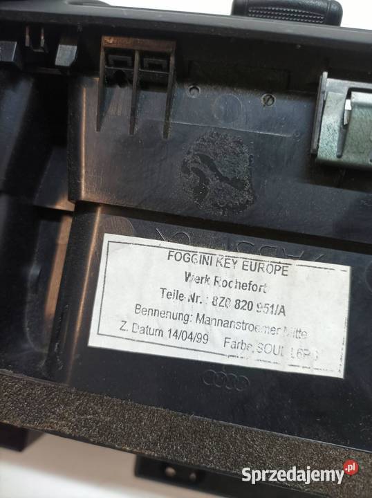 KRATKI NAWIEWU ŚRODKOWA DESKI Audi A2 I 19992005 sprzedam